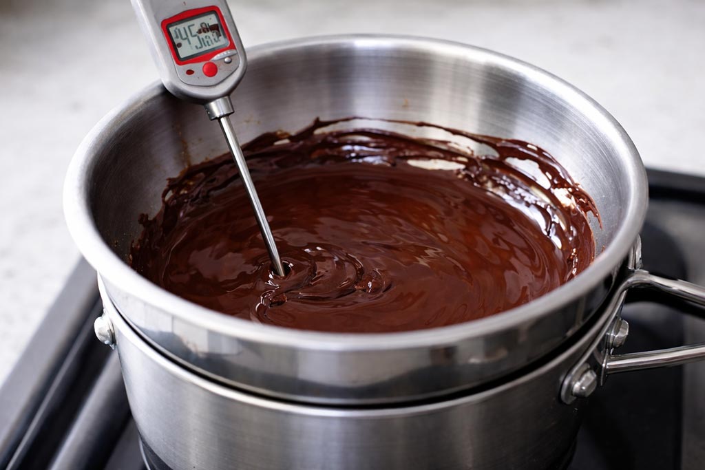 Čokoladne bombone s rumom - POSTUPAK